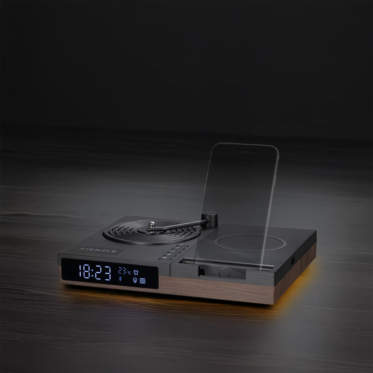 Wecker mit Bluetooth® Lautsprecher und kabelloser Ladestation