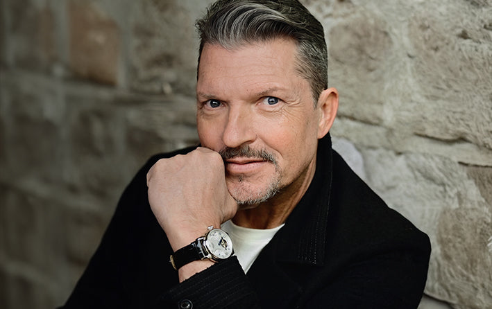 Hardy Krüger mit Kienzle-Uhr